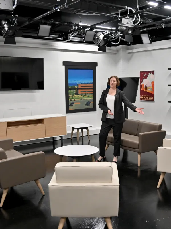 faculty giving a tour of hewitt hall